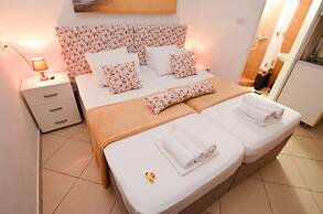 Apartments Tea Kotor