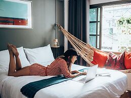 Haus Sathorn 11 Bed & Breakfast