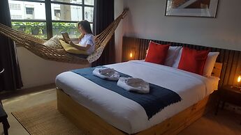 Haus Sathorn 11 Bed & Breakfast