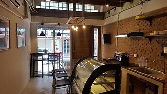 Haus Sathorn 11 Bed & Breakfast