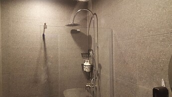 Haus Sathorn 11 Bed & Breakfast