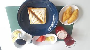 Haus Sathorn 11 Bed & Breakfast