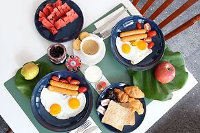 Haus Sathorn 11 Bed & Breakfast