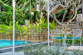 Santorin HoiAn Villa