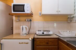 Roussa's Studios and Apartments