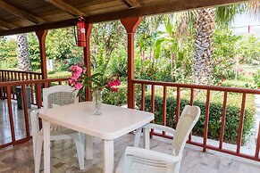 Roussa's Studios and Apartments