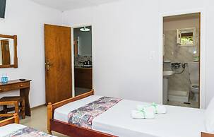 Roussa's Studios and Apartments