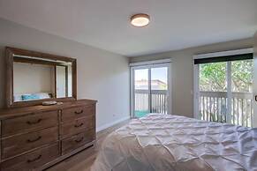 Luxury Ocean View Condo features Direct Access to Beach SBTC331 by Red