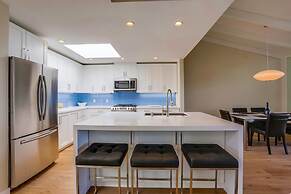 Luxury Ocean View Condo features Direct Access to Beach SBTC331 by Red