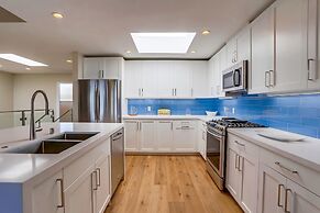 Luxury Ocean View Condo features Direct Access to Beach SBTC331 by Red