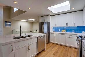 Luxury Ocean View Condo features Direct Access to Beach SBTC331 by Red