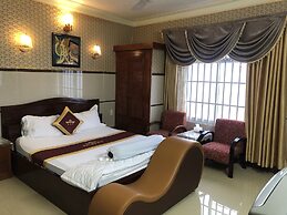 Hoang Quan Hotel