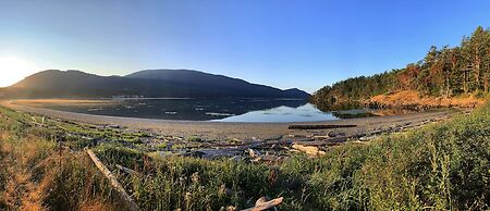 Otters Pond Bed & Breakfast