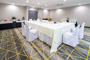 Holiday Inn Long Island-Islip Arpt East by IHG