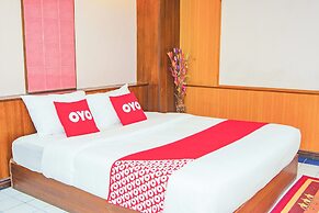OYO 534 Phasuk Hotel