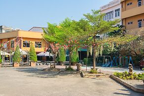 OYO 534 Phasuk Hotel