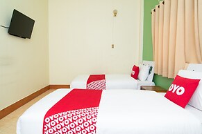 OYO 534 Phasuk Hotel