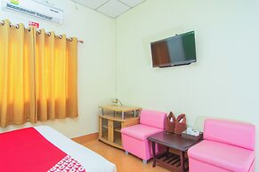 OYO 534 Phasuk Hotel