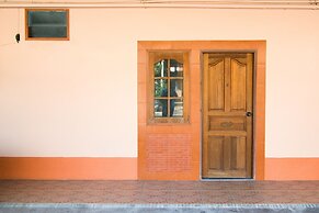 OYO 534 Phasuk Hotel