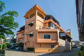 OYO 534 Phasuk Hotel