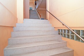 OYO 534 Phasuk Hotel