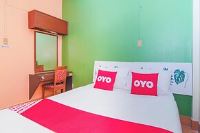 OYO 534 Phasuk Hotel
