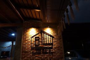 Tha Ma-O Bouteak Homestay