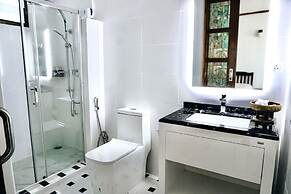 Tha Ma-O Bouteak Homestay