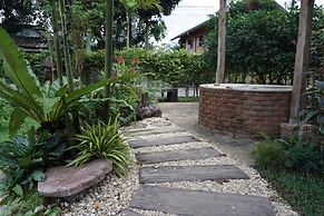 Tha Ma-O Bouteak Homestay