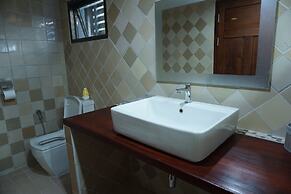 Tha Ma-O Bouteak Homestay