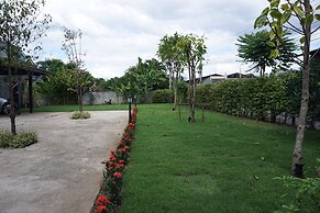 Tha Ma-O Bouteak Homestay
