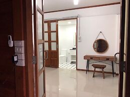 Tha Ma-O Bouteak Homestay