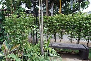 Tha Ma-O Bouteak Homestay