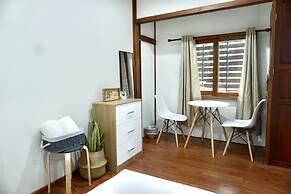 Tha Ma-O Bouteak Homestay