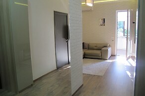 Apartment on Triumfalnaya St. 12-5