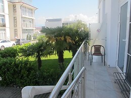 Apartment on Bulvar Nadezhd St. 6-3