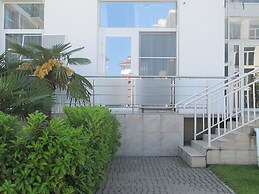 Apartment on Bulvar Nadezhd St. 6-3