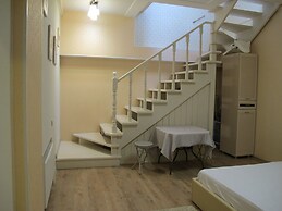 Apartment on Bulvar Nadezhd St. 6-3