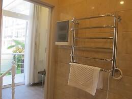 Apartment on Bulvar Nadezhd St. 6-3