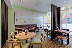 Premier Inn Cardiff Bay