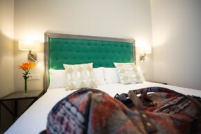 Plazuela del Carbón Suites