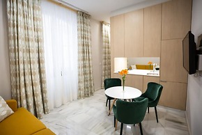 Plazuela del Carbón Suites