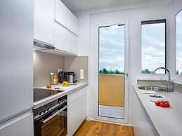 Mark's Penthouse Apartments managed by SKY9 Apartments