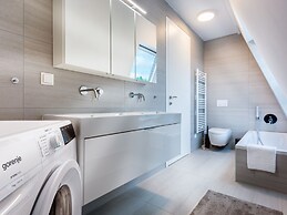 Mark's Penthouse Apartments managed by SKY9 Apartments