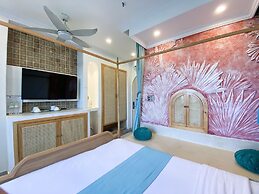 Hue Crown Boutique Hotel