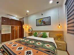 Hue Crown Boutique Hotel