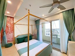 Hue Crown Boutique Hotel