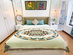 Hue Crown Boutique Hotel