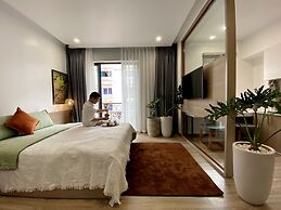 Hue Crown Boutique Hotel