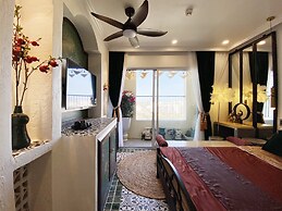 Hue Crown Boutique Hotel